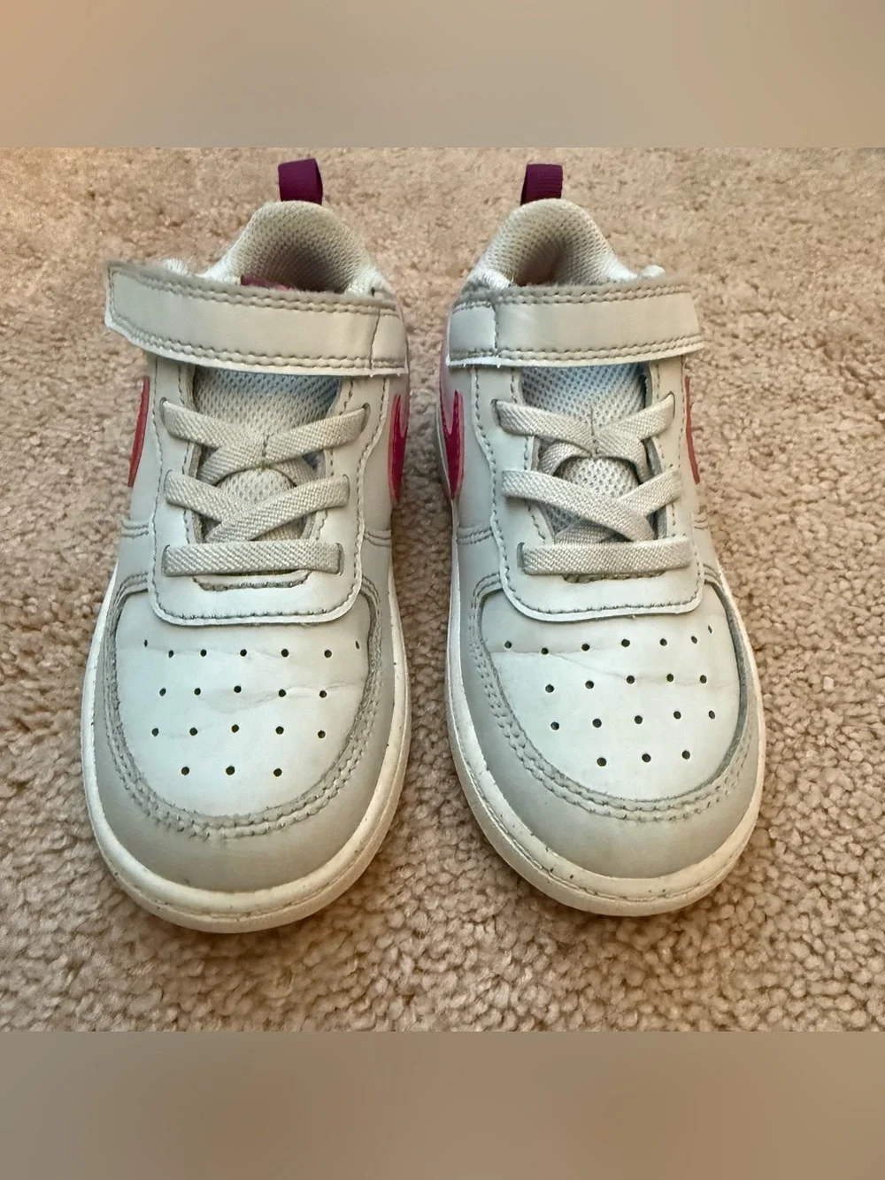 Toddler Nike Kids White Sneaker with Pink Swoosh - Comfortable Fit (Size 9C)